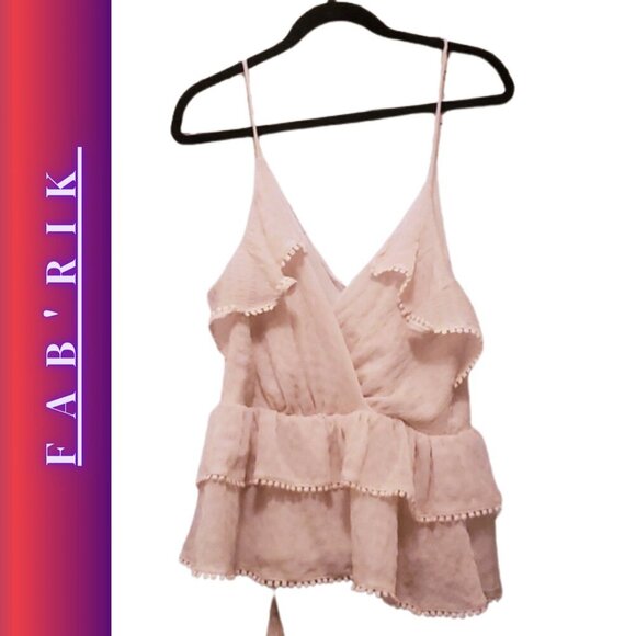 fab'rik Tops - M Fab'rik Ruffle Hem V-Neck Crop Top in Fresh White Fabric Perfect for S…